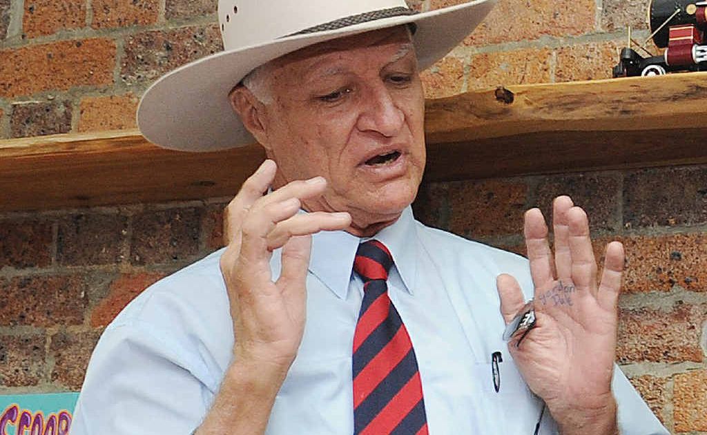 Australian Party leader Bob Katter appears to have written his candidate’s name, Gordon Dale, on his hand but claims it actually says Gordon Dole. Australian Party leader Bob Katter appears to have written his candidate’s name, Gordon Dale, on his hand but claims it actually says Gordon Dole.